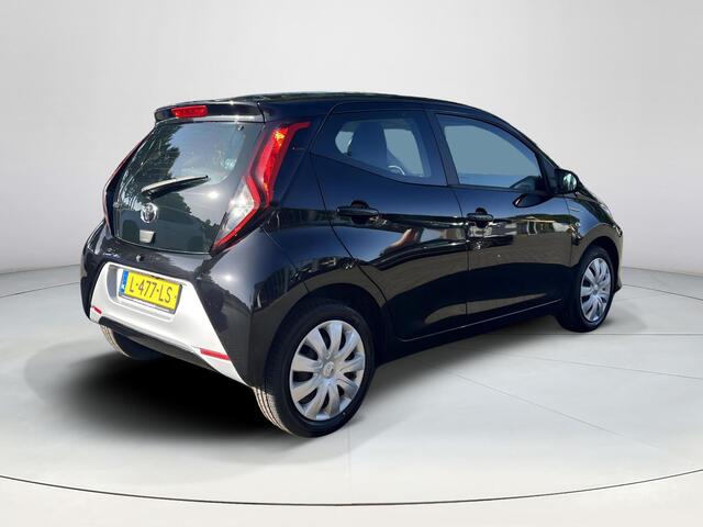 Toyota AYGO 1.0 VVT-i x-play | 5 deurs | Carplay | Airconditioning | Parkeercamera |