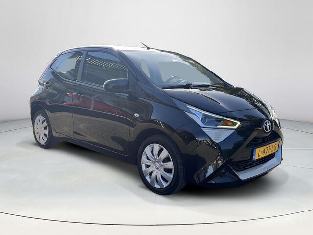 Toyota AYGO 1.0 VVT-i x-play | 5 deurs | Carplay | Airconditioning | Parkeercamera |