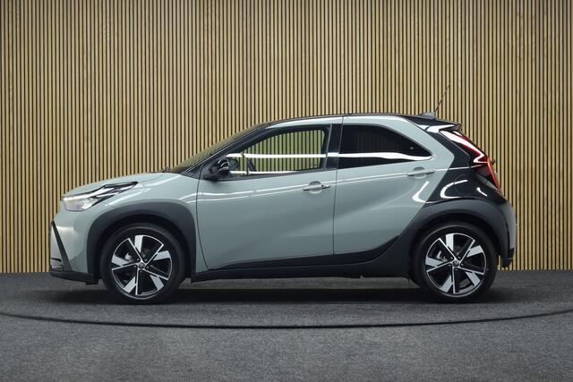 Toyota AYGO X Hybrid 115 pulse Easy Pack | Nieuw uit voorraad Leverbaar! | Adaptive-cruise | Camera | Clima | Maps Navigatie | Parkeersensoren V+A | Apple Carplay & Android Auto | Keyless | Stoelverwarming