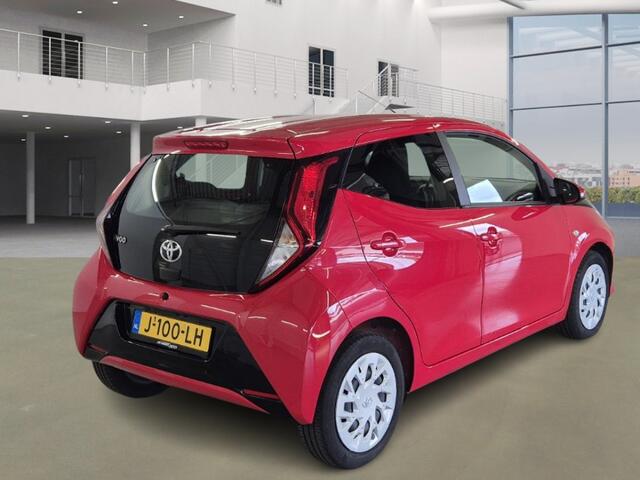 Toyota AYGO 1.0 VVT-i x-play AUTOMAAT! Camera! Nwe APK! VERWACHT!!