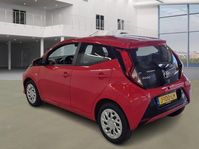 Toyota AYGO 1.0 VVT-i x-play AUTOMAAT! Camera! Nwe APK! VERWACHT!!