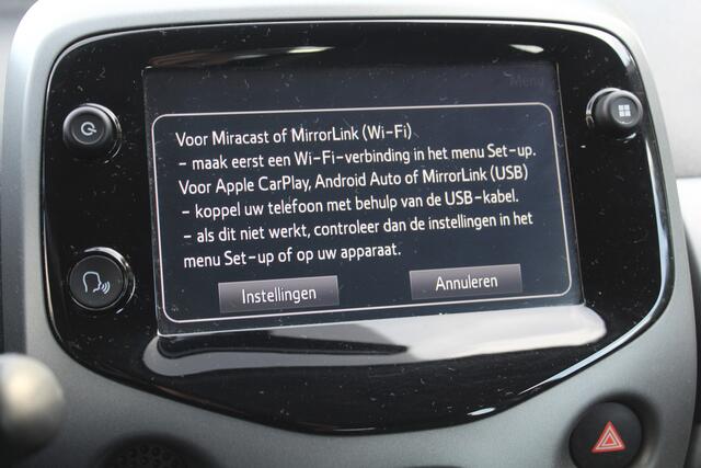 Toyota AYGO 1.0 VVT-i x-Play Automaat | Rijklaar | Apple/Android | Camera | DAB | NL-auto | Dealer onderhouden