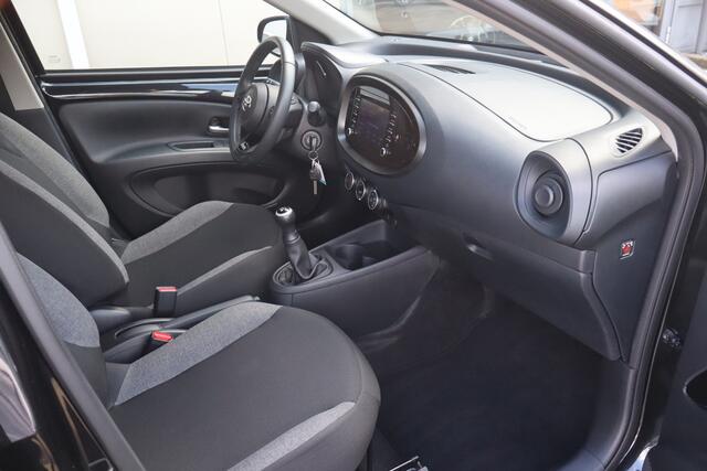 Toyota AYGO X 1.0 VVT-i MT Play - NL Auto!! Adap Cruise I Camera I Airco