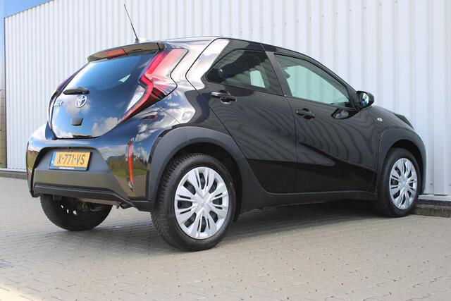 Toyota AYGO X 1.0 VVT-i MT Play | Incl. 12 maanden garantie | Adaptieve cruise control | Apple carplay/Android auto | Lane assist | Airco | Parkeercamera |