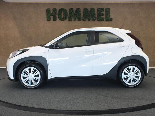 Toyota AYGO X 1.0 VVT-i MT Play - ORIGINEEL NEDERLANDSE AUTO - ACHTERUITRIJCAMERA - AIRCO - APPLE CARPLAY/ANDROID AUTO - CRUISE CONTROL ADAPTIEF - GROOTLICHT ASSISTANT - BLUETOOTH TELEFOONVOORBEREIDING - VOLLEDIG HOMMEL ONDERHOUDEN
