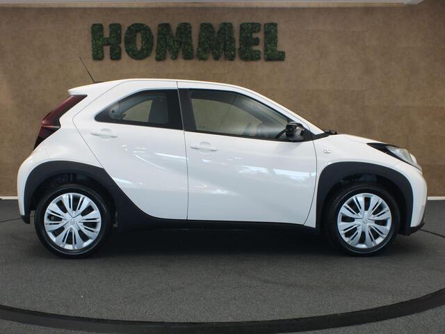 Toyota AYGO X 1.0 VVT-i MT Play - ORIGINEEL NEDERLANDSE AUTO - ACHTERUITRIJCAMERA - APPLE CARPLAY/ANDROID AUTO - CRUISE CONTROL ADAPTIEF - AIRCO - VERKEERSBORDDETECTIE - GROOTLICHTASSISTENT - LEDEREN STUURWIEL - DAB-ONTVANGER - BLUETOOTH TELEFOONVOORBEREIDING