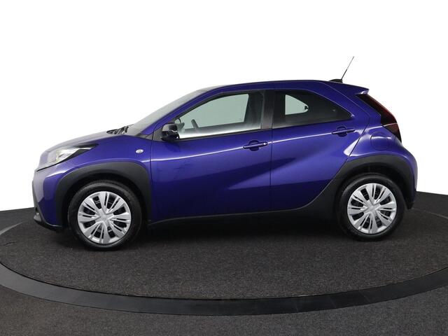 Toyota AYGO X 1.0 VVT-i MT Play | Apple carplay & Android auto | Parkeer camera | Cruise control |