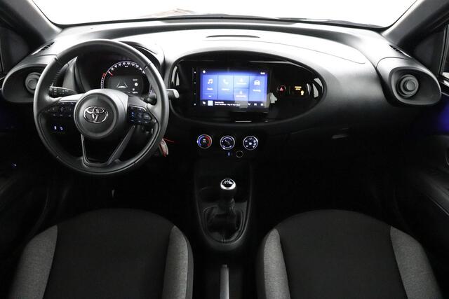 Toyota AYGO X 1.0 VVT-i MT Play | Apple carplay & Android auto | Parkeer camera | Cruise control |