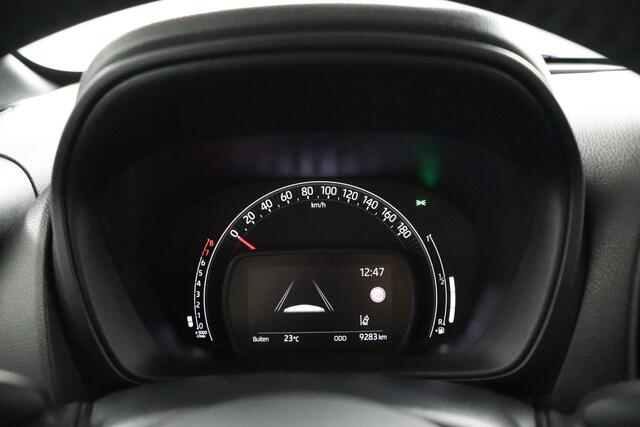 Toyota AYGO X 1.0 VVT-i MT Play | Apple carplay & Android auto | Parkeer camera | Cruise control |