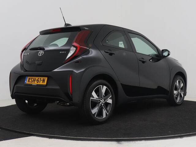 Toyota AYGO X Hybrid 115 play