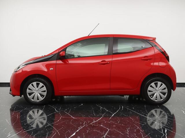 Toyota AYGO 1.0 VVT-i X-Play Automaat - Navigatie via Apple Carplay/Android Auto - Camera - 12 maanden garantie