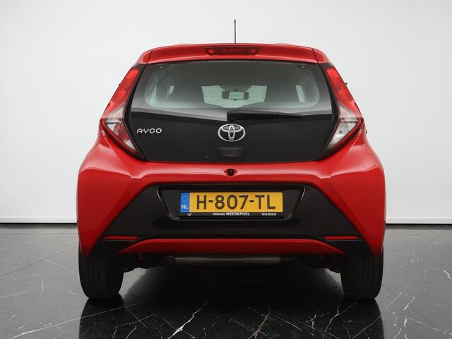 Toyota AYGO 1.0 VVT-i X-Play Automaat - Navigatie via Apple Carplay/Android Auto - Camera - 12 maanden garantie