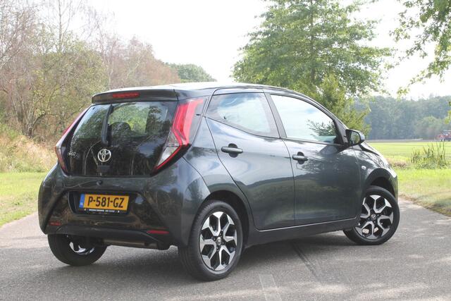 Toyota AYGO 1.0 VVT-i X-Joy | Carplay | Cruise