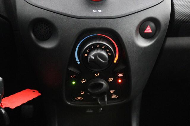 Toyota AYGO 1.0 VVT-i x-fun | Airco | Centrale vergrendeling | Electrische ramen |