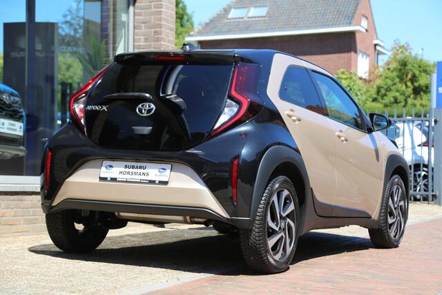 Toyota AYGO X 1.0 VVT-i MT Pulse Bi-Tone Navi Camera ACC