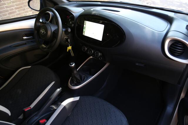 Toyota AYGO X 1.0 VVT-i MT Pulse Bi-Tone Navi Camera ACC