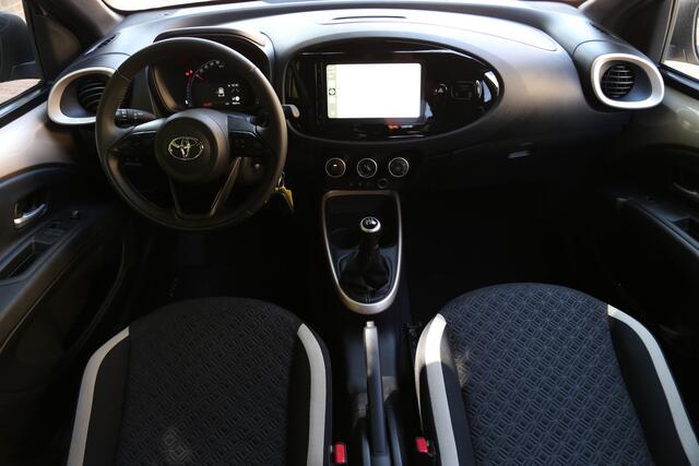 Toyota AYGO X 1.0 VVT-i MT Pulse Bi-Tone Navi Camera ACC
