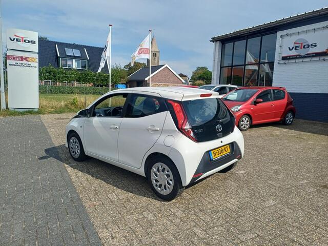 Toyota AYGO 1.0 VVT-i x-play