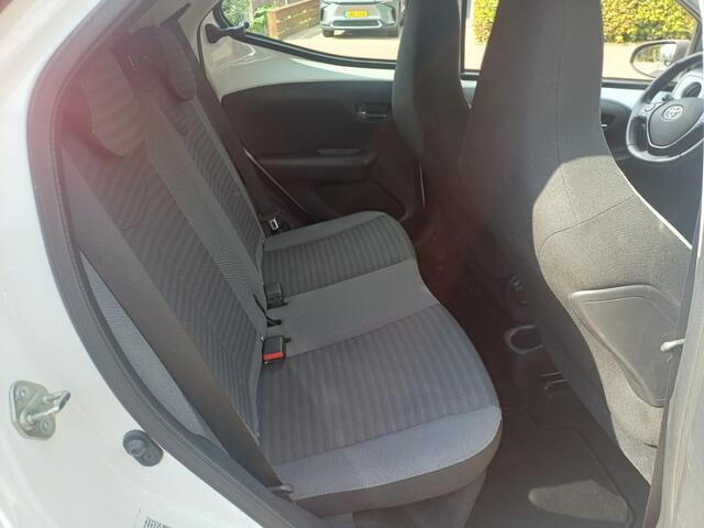 Toyota AYGO 1.0 VVT-i x-play