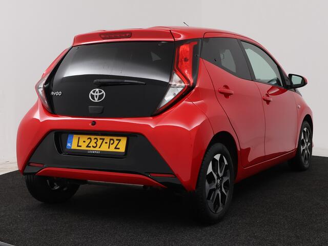 Toyota AYGO 1.0 VVT-i x-joy | Climate Control | Apple Carplay/Android Auto | LM Velgen |