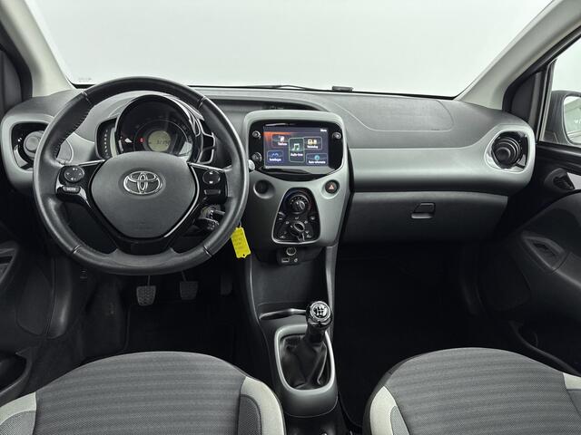 Toyota AYGO 1.0 VVT-i x-play | Apple Carplay-Android Auto | Parkeercamera | Airco |