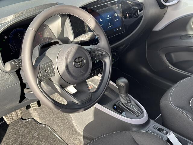 Toyota AYGO X Hybrid 115 pulse / Camera / Applecarplay/Androidauto / Parkeersensoren V+A / Stoelverwarming /
