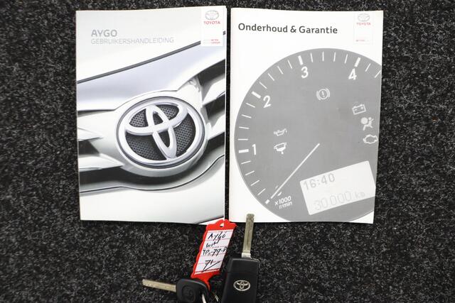 Toyota AYGO 1.0 VVT-i x-fun | Airco | Bluetooth telefonie en muziek streaming |