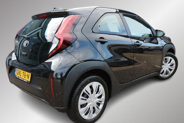 Toyota AYGO X 1.0 VVT-i MT Play, Apple Carplay & Android Auto, Achteruitrijcamera, Cruise Control, WERKPLAATS LEENAUTO