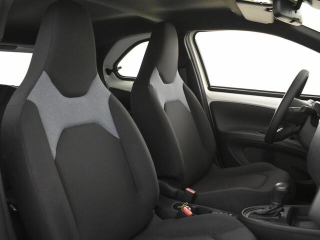 Toyota AYGO X Hybrid 115 play | Climatronic | Carplay | Lichtmetaal