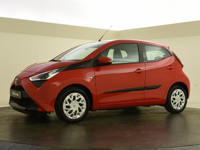Toyota AYGO 1.0 VVT-i x-play limited | Carplay | Trekhaak | Camera