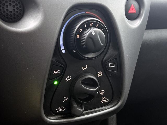 Toyota AYGO 1.0 VVT-i x-play limited elektrisch vouwdak | NL dealeronderhouden |
