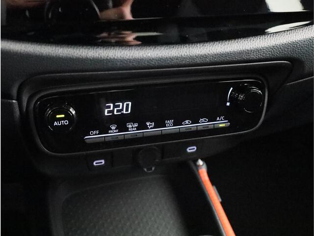 Toyota AYGO X Hybrid 115 play