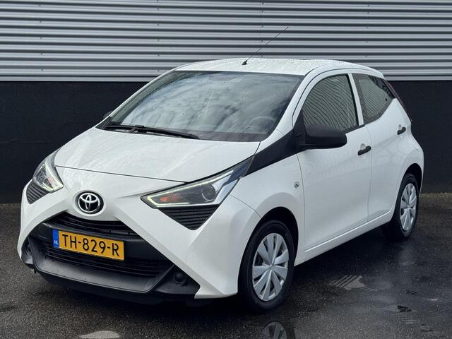 Toyota AYGO 1.0 VVT-i x-fun Nederlandse auto, airconditioning, neerklapbare achterbank, centrale deurvergrendeling met afstandsbediening, nette auto!