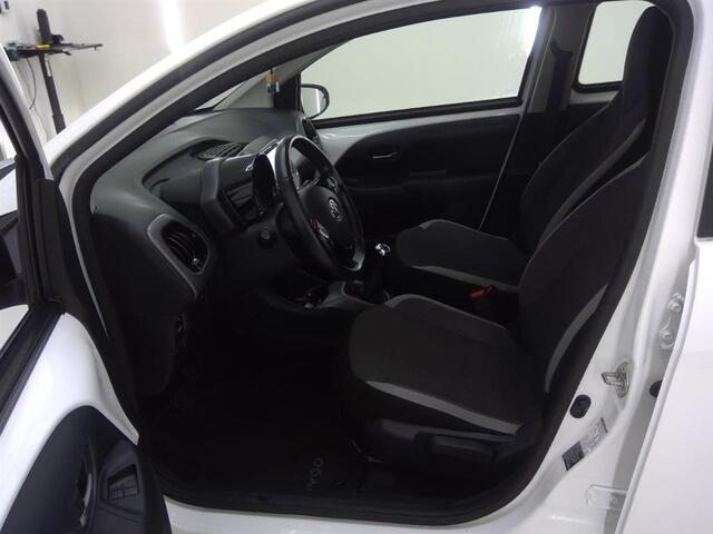 Toyota AYGO 1.0 VVT-i x-play, 1e eig! Camera! Carplay! VERWACHT!