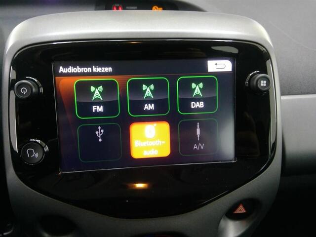 Toyota AYGO 1.0 VVT-i x-play, 1e eig! Camera! Carplay! VERWACHT!