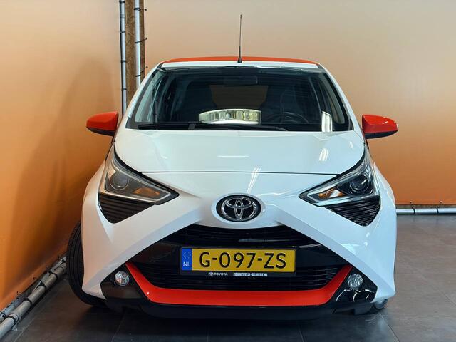 Toyota AYGO 1.0 VVT-i x-otic cabriotop | automaat | dealer onderhouden | navi | carplay | fabr gar 12/19