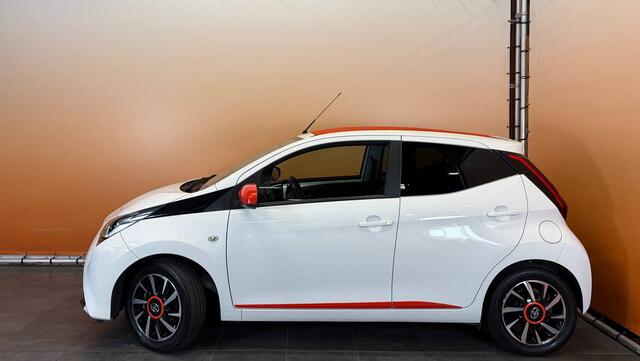 Toyota AYGO 1.0 VVT-i x-otic cabriotop | automaat | dealer onderhouden | navi | carplay | fabr gar 12/19