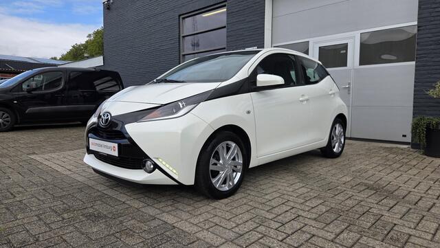 Toyota AYGO 1.0 VVT-i x-play | AIRCO | Android/CarPlay | LED | CAMERA | DEALER ONDERHOUDEN