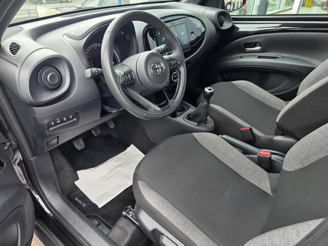Toyota AYGO X 1.0 VVT-i MT Play | Lane assist | Achteruitrijcamera | Apple Carplay/Android Auto | Airco