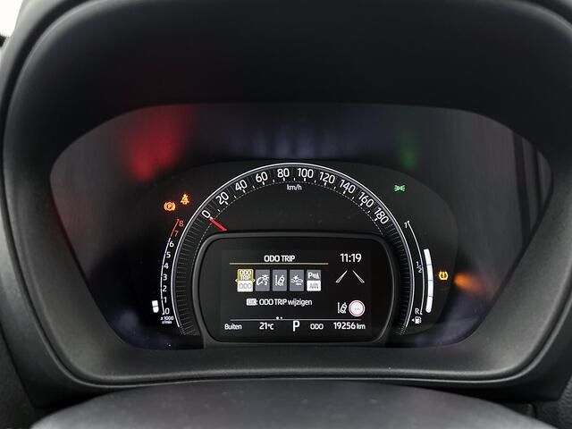 Toyota AYGO X 1.0 VVT-i S-CVT Pulse + | BTW Voertuig | Parkeersensoren voor+achter | Keyless Entry/Start | Climate Control | Cruise Control Adaptive | achteruitrijcamera | Apple CarPlay/Android Auto |