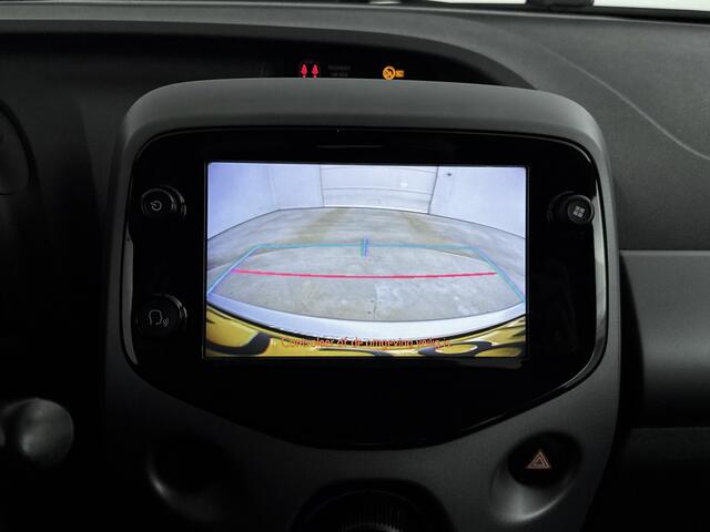 Toyota AYGO 1.0 VVT-i x-play | Parkeercamera | Apple Carplay-Android Auto | Airco | ***