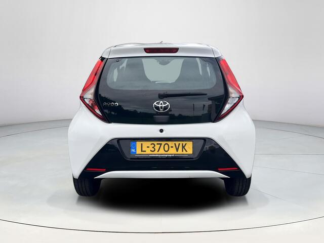 Toyota AYGO 1.0 VVT-i x-play | 5 deurs | Carplay | Navigatie | Parkeercamera | Leder stuurwiel |