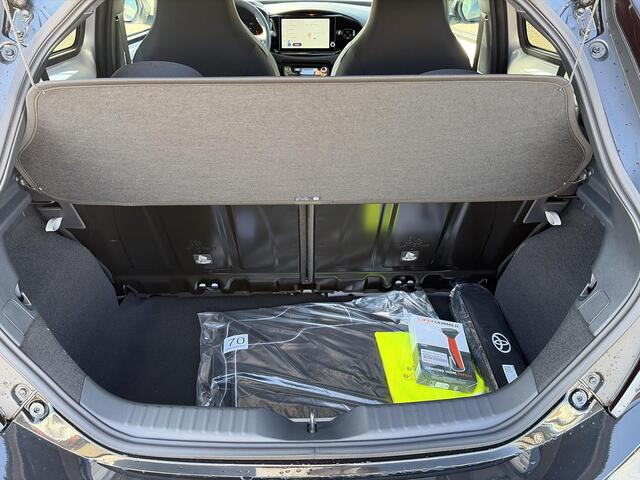 Toyota AYGO X Hybrid 115 envy