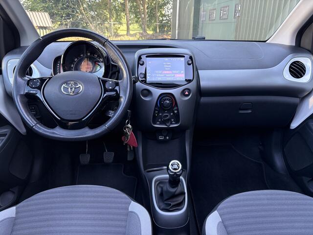 Toyota AYGO 1.0 VVT-i x-play limited