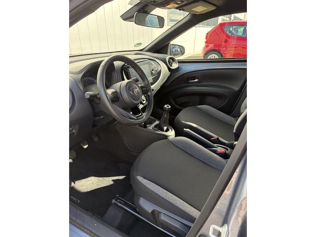 Toyota AYGO X 1.0 VVT-i MT Play Camera Cruis Carplay