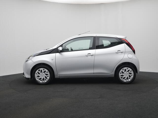 Toyota AYGO 1.0 VVT-i x-play