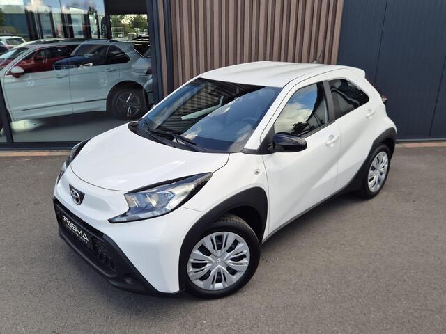 Toyota AYGO X 1.0-l-VVT-i Play | NIEUW 6km | BTW | Carplay | Camera | Stoelverw. | ACC