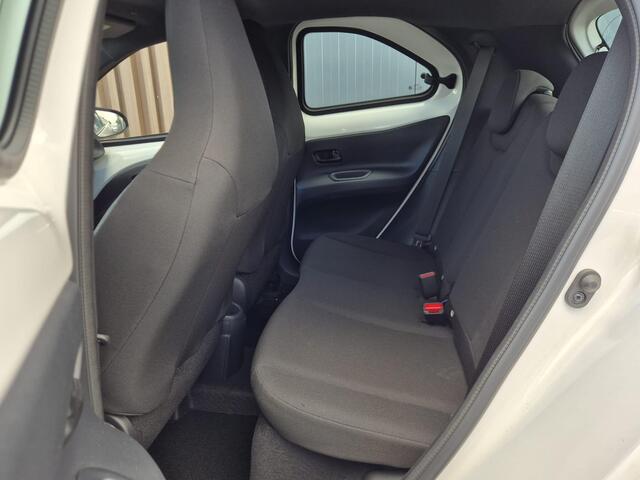 Toyota AYGO X 1.0-l-VVT-i Play | NIEUW 6km | BTW | Carplay | Camera | Stoelverw. | ACC