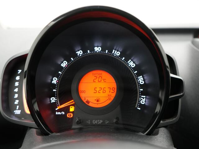 Toyota AYGO 1.0 VVT-i x-play | NL Auto | Dealer Onderhouden | Achteruitrijcamera |
