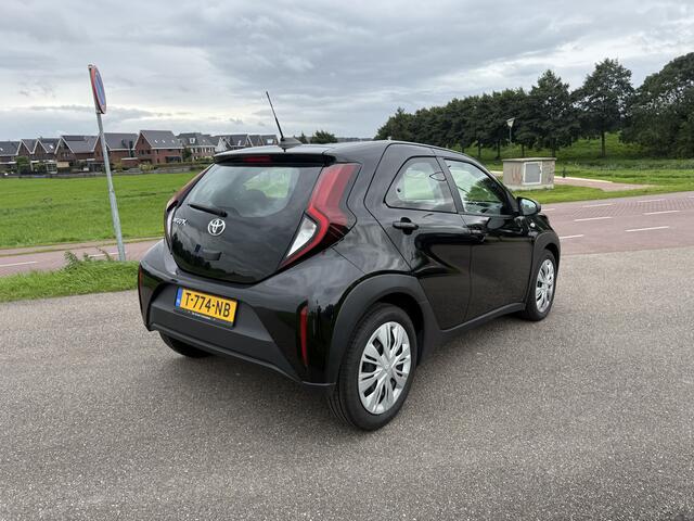 Toyota AYGO X 1.0 VVT-i MT Play bj2023/achteruitrijcamera/NAP/historie aanwezig